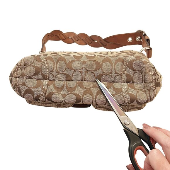 COACH Soho Signature Pocket Shoulder Bag, style number A0869‑11862 Y2K - Picture 16 of 16